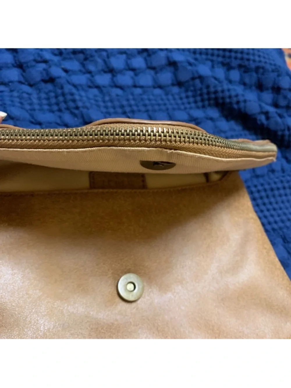 VERY VINTAGE J. Crew Tan Leather Envelope Clutch with Brass Chain